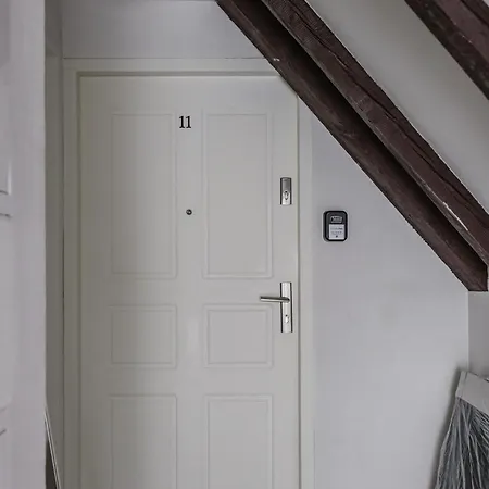 Rynek Jezycki Roof Loft דירה פוזנן