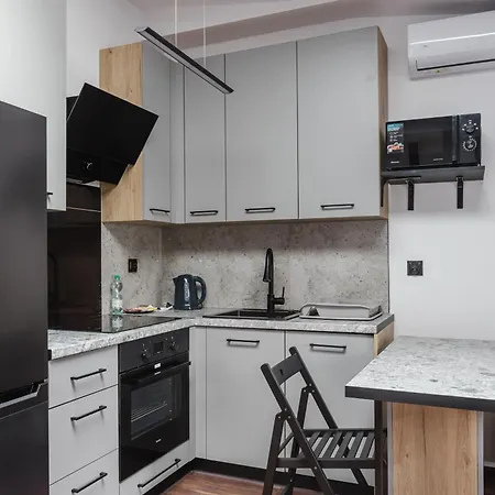 Rynek Jezycki Roof Loft شقة بوزنان